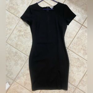 Black Form Fitting Midi Tobi Dress with Slit